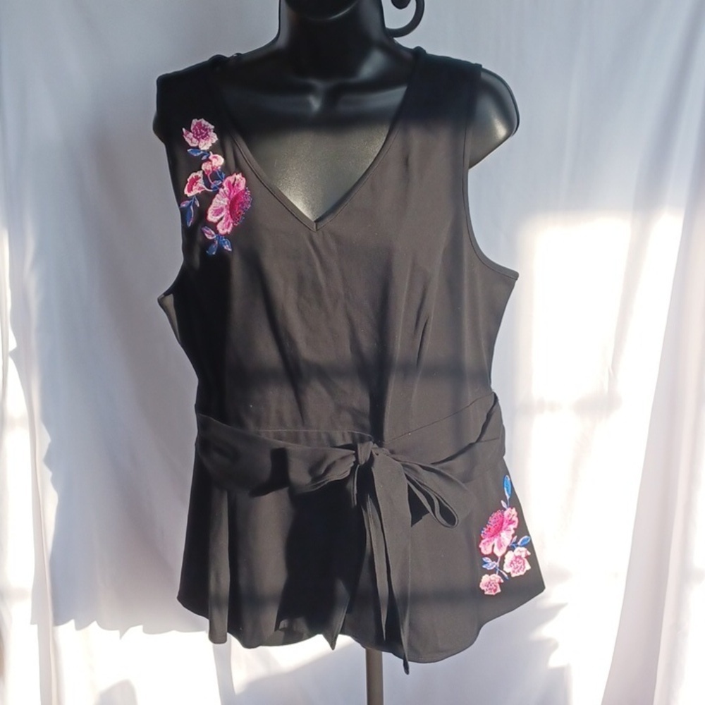 Elle embellished Embrodered sleeveless top XL